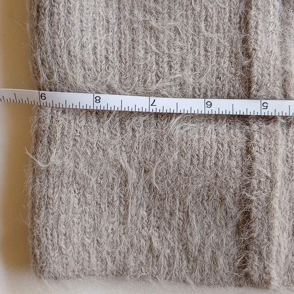 NWT Soia & Kyo Jaya Fuzzy Rib Knit Beanie Cap OS Hush Beige - Picture 6 of 9